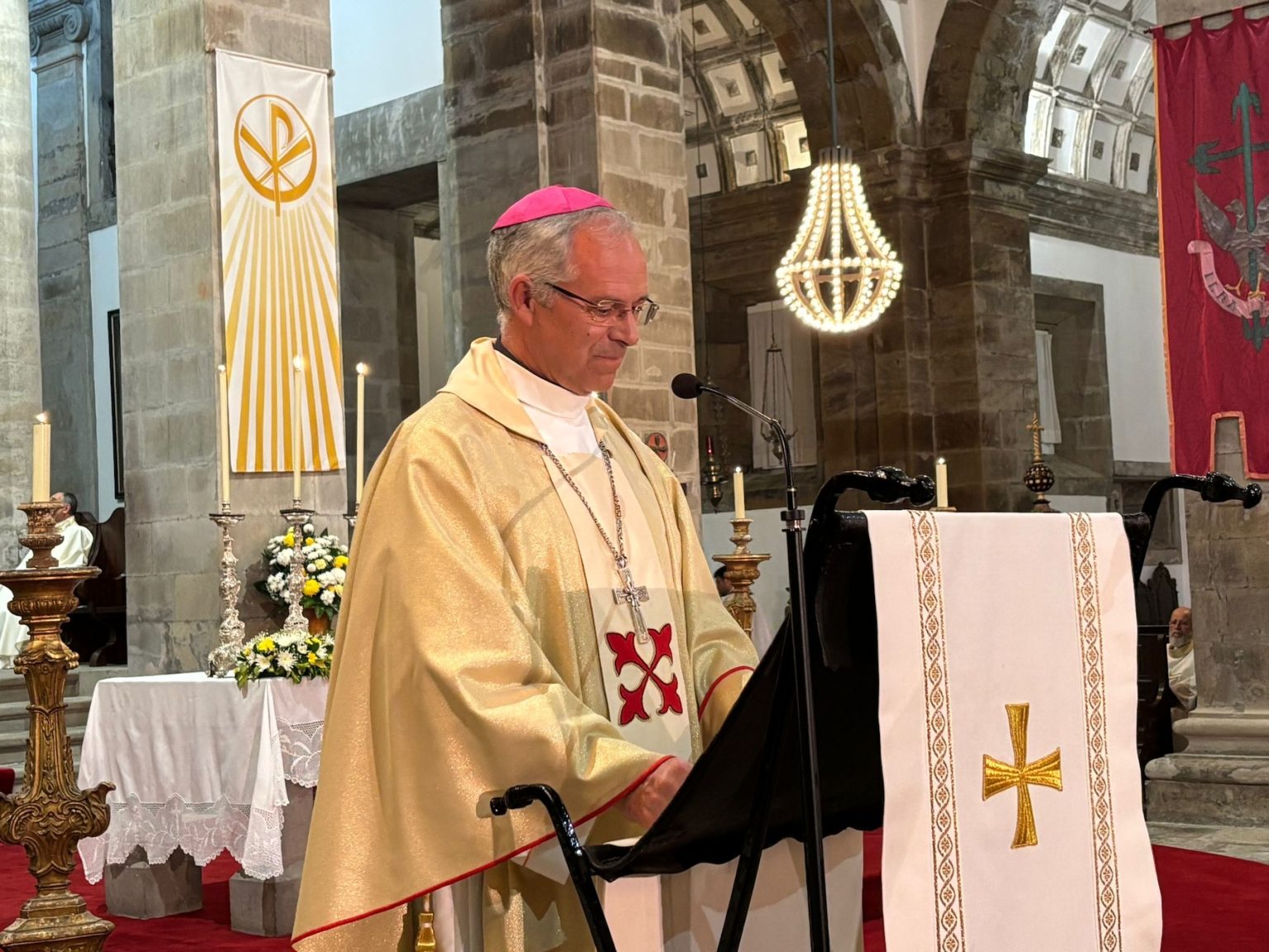 Bispo de Angra convida  a Igreja a ser a “força motriz da fé que une os açorianos”